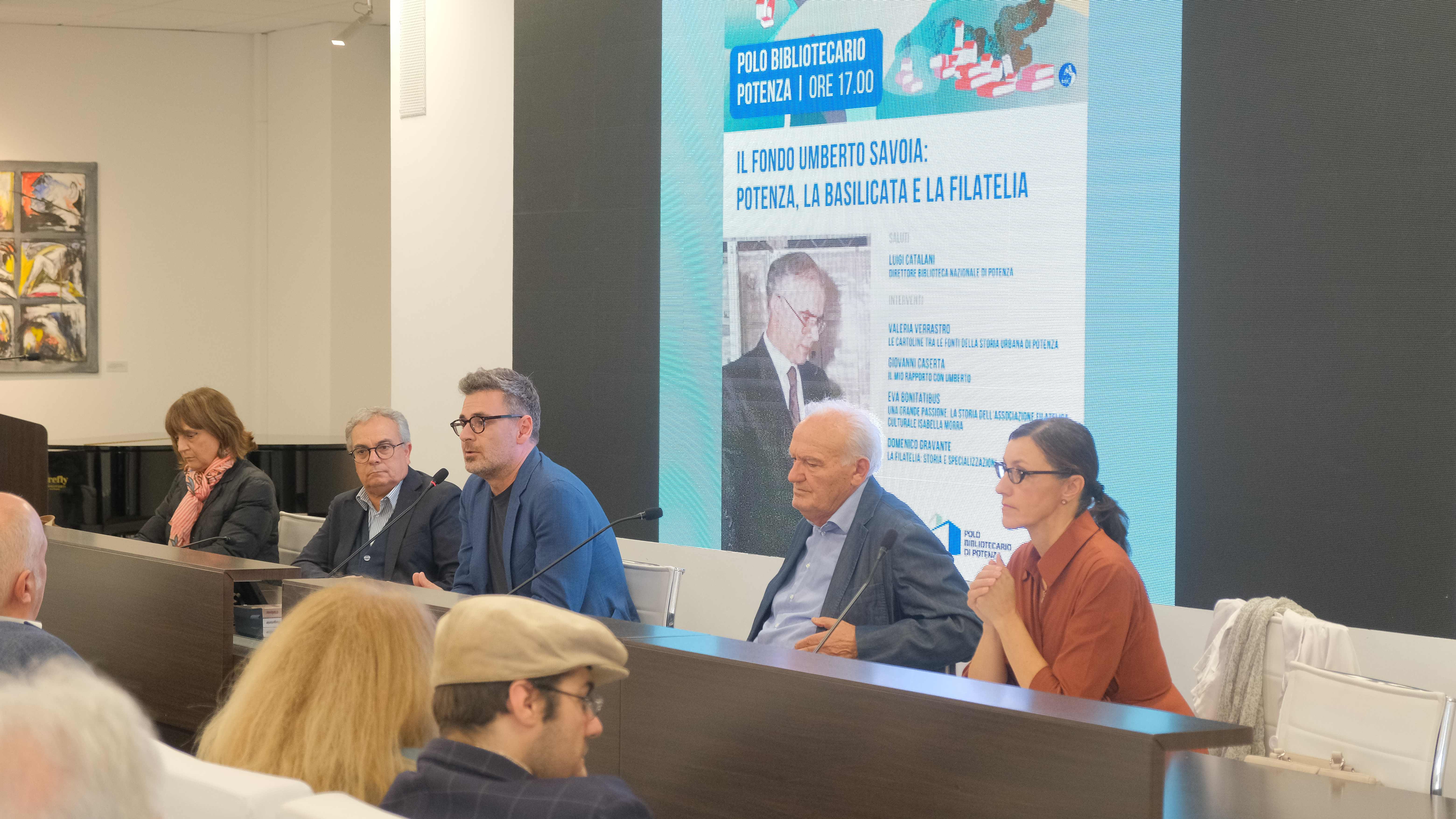Domenica di Carta fondo Umberto Savoia