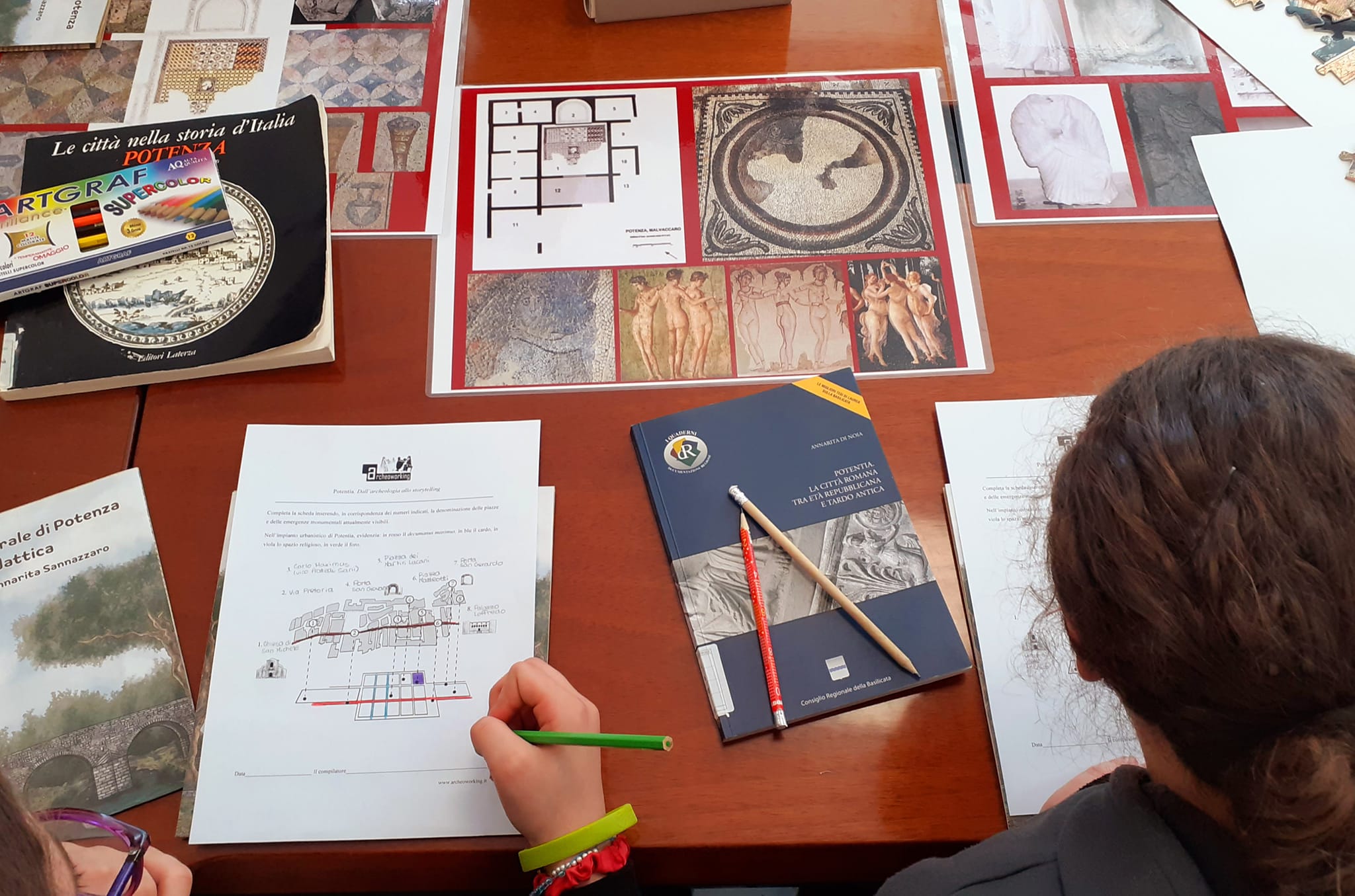 Booklet di Potentia